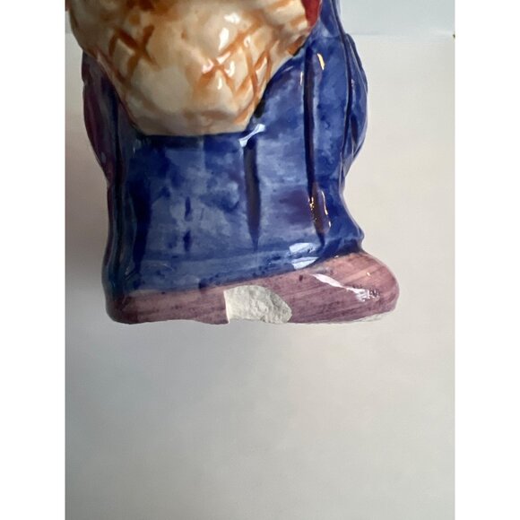 Vintage Ceramic Bunny Salt & Pepper Shakers With Hats & Basket Design E2 - Picture 6 of 6